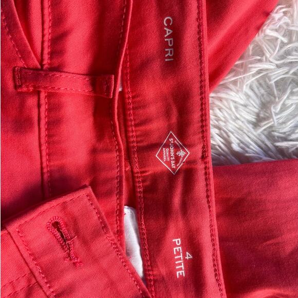 NWT St John's Bay Capri Pant Mid Rise secretly slender Sz 4 Petite  NWT - Picture 7 of 11